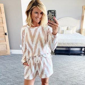 Lou & Grey Lounge Set